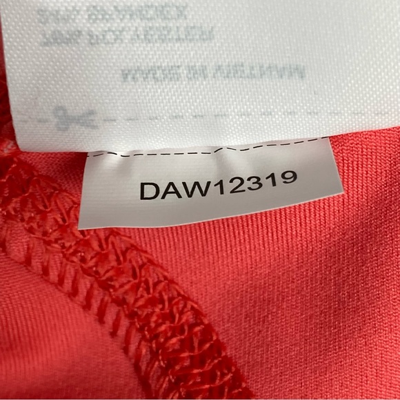 DSG Womens Momentum Performance Above The Knee Crop Tights Leggings Size S NWT - Picture 12 of 12